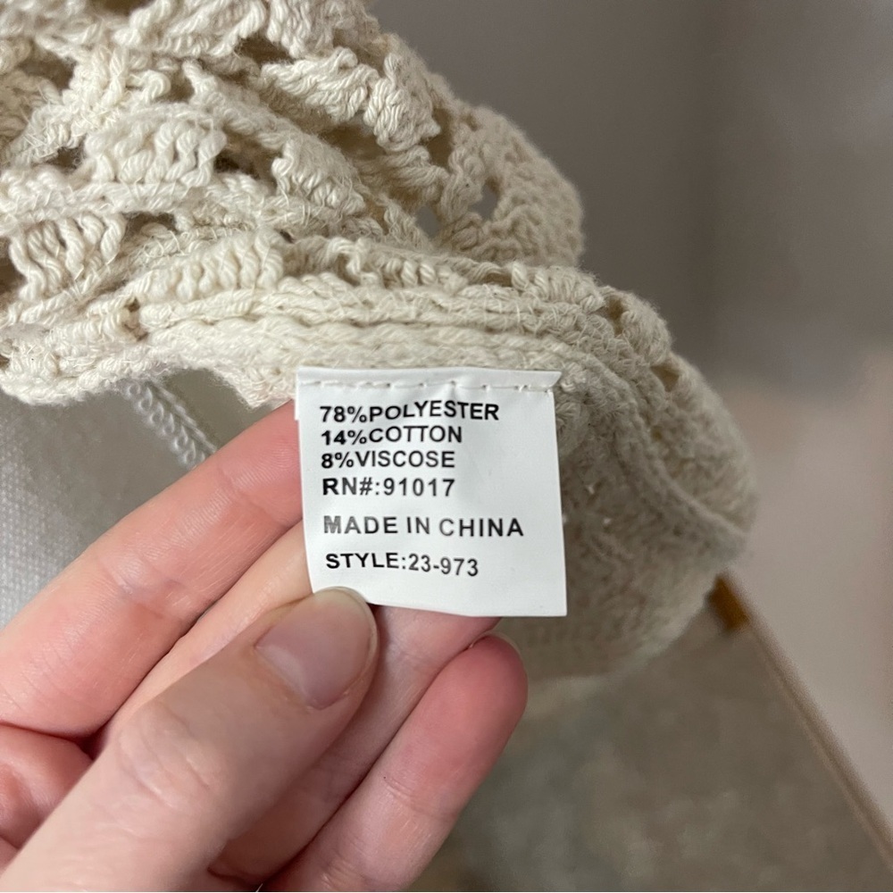 Solitaire Cream Crochet Collared Button-Up - Picture 7 of 7